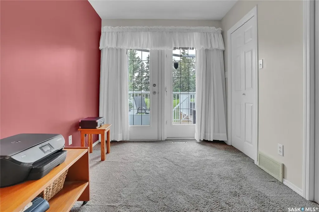 15 Marigold Crescent Moose Jaw SK S6J 1L2