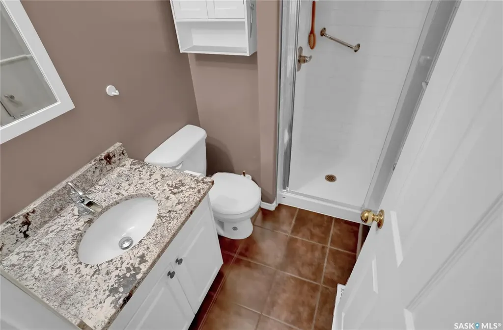 15 Marigold Crescent Moose Jaw SK S6J 1L2