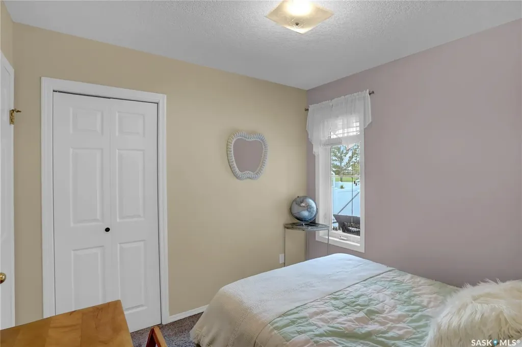 15 Marigold Crescent Moose Jaw SK S6J 1L2