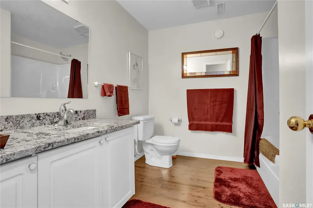 15 Marigold Crescent Moose Jaw SK S6J 1L2