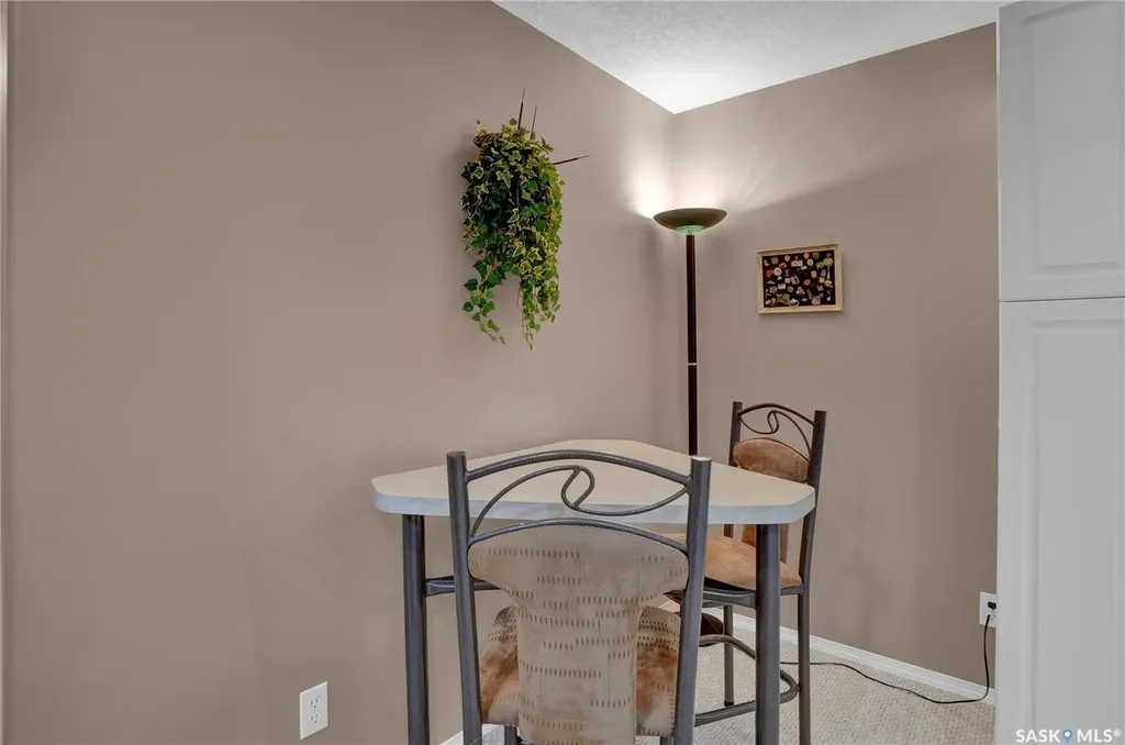 15 Marigold Crescent Moose Jaw SK S6J 1L2