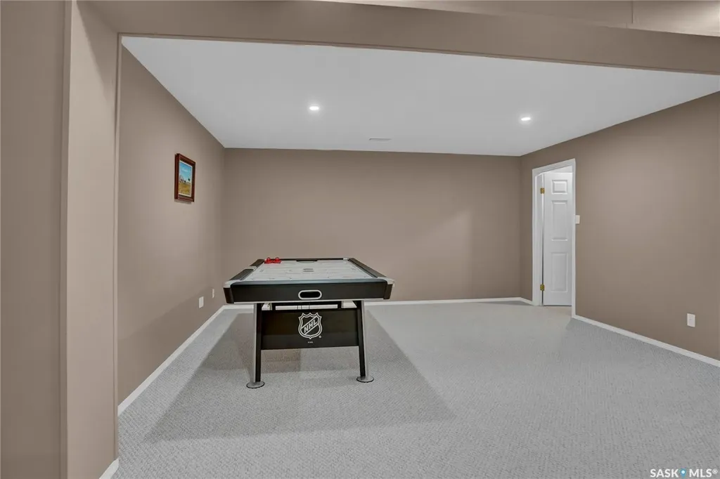 15 Marigold Crescent Moose Jaw SK S6J 1L2