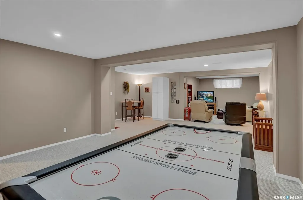 15 Marigold Crescent Moose Jaw SK S6J 1L2
