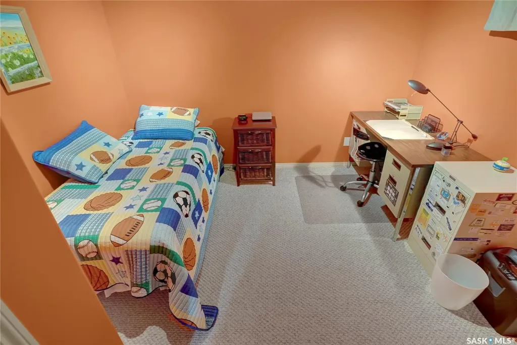 15 Marigold Crescent Moose Jaw SK S6J 1L2