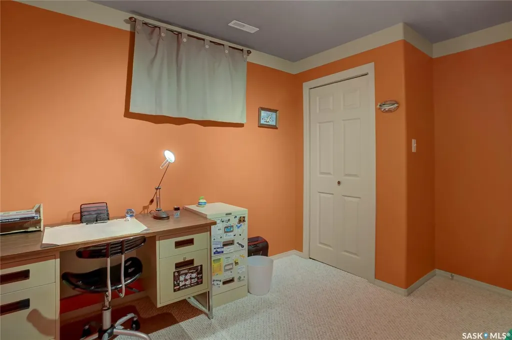 15 Marigold Crescent Moose Jaw SK S6J 1L2