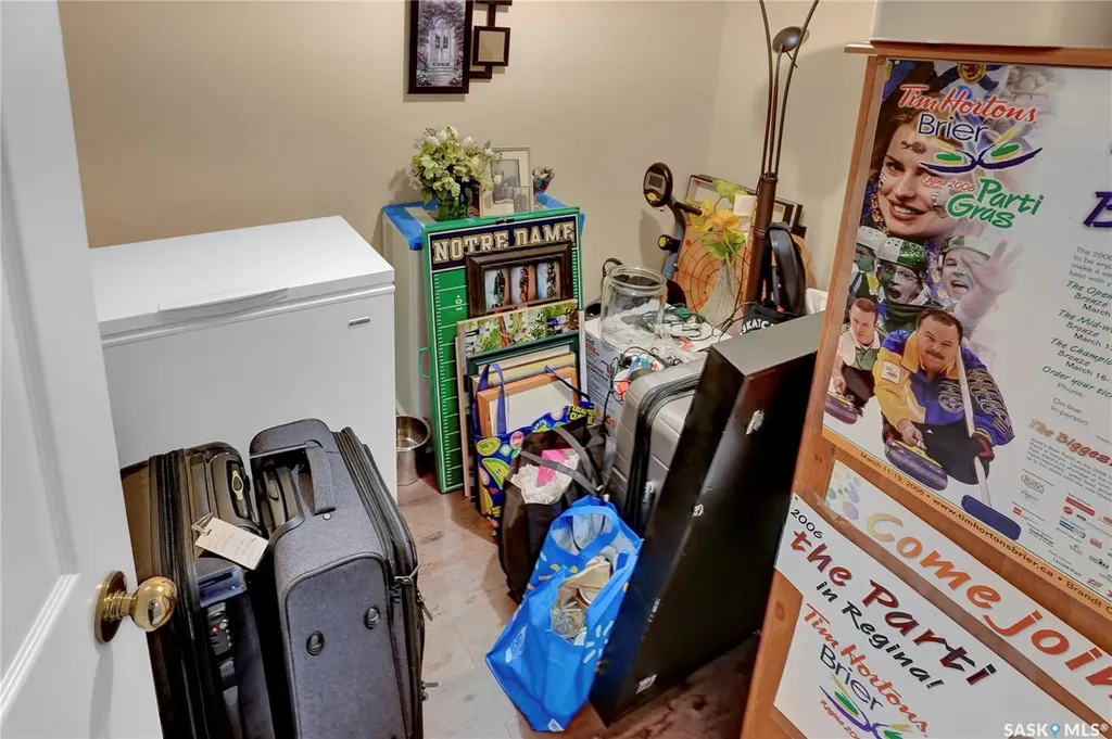 15 Marigold Crescent Moose Jaw SK S6J 1L2