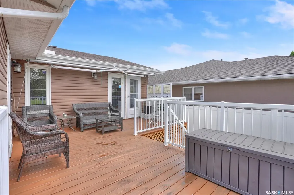15 Marigold Crescent Moose Jaw SK S6J 1L2