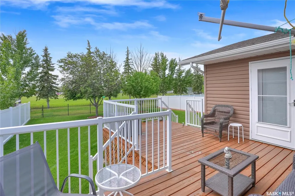 15 Marigold Crescent Moose Jaw SK S6J 1L2