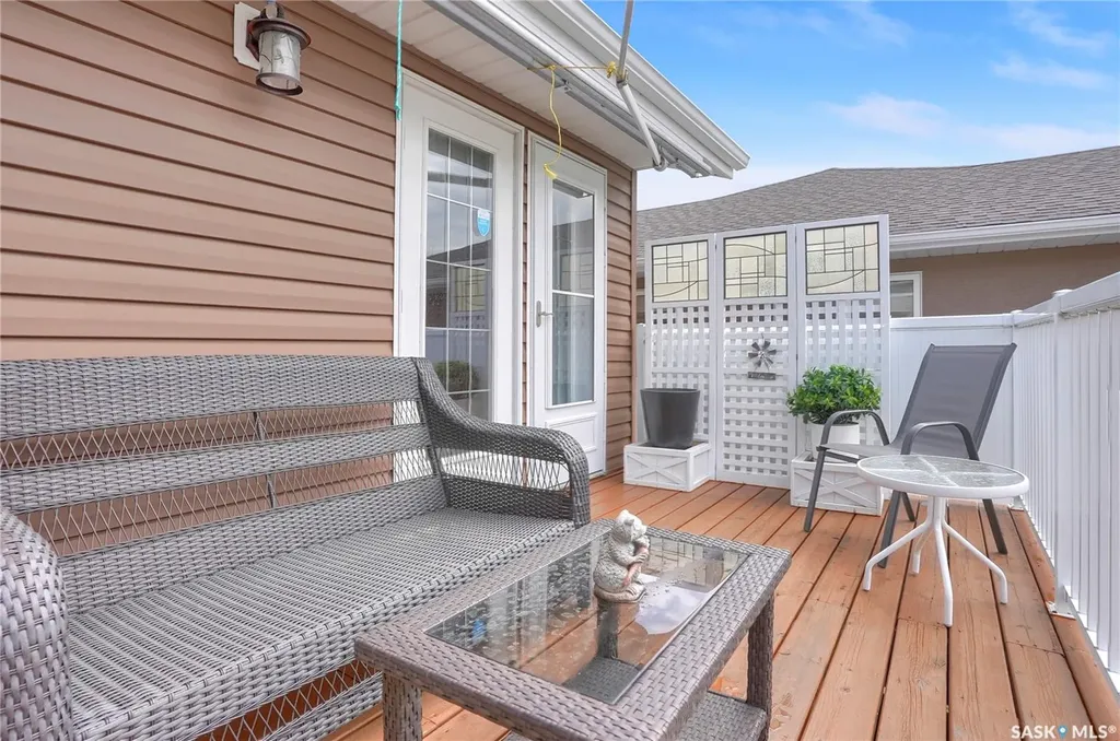 15 Marigold Crescent Moose Jaw SK S6J 1L2