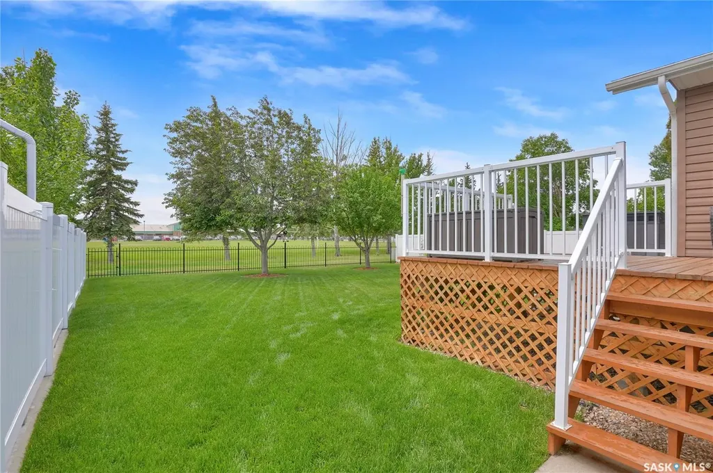15 Marigold Crescent Moose Jaw SK S6J 1L2