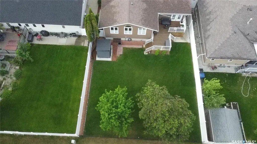 15 Marigold Crescent Moose Jaw SK S6J 1L2
