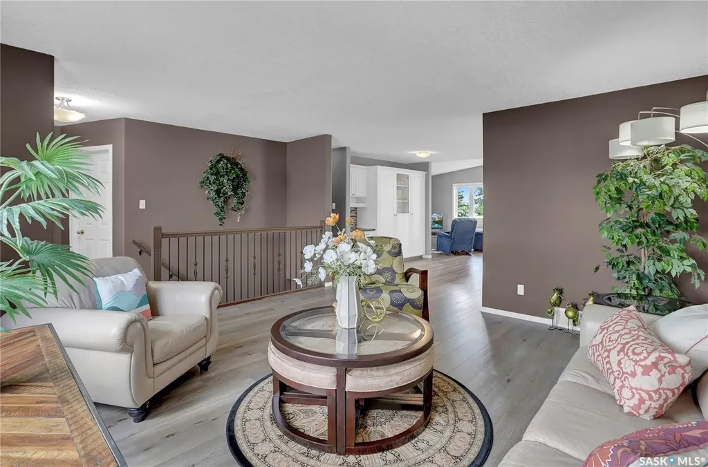 15 Marigold Crescent Moose Jaw SK S6J 1L2