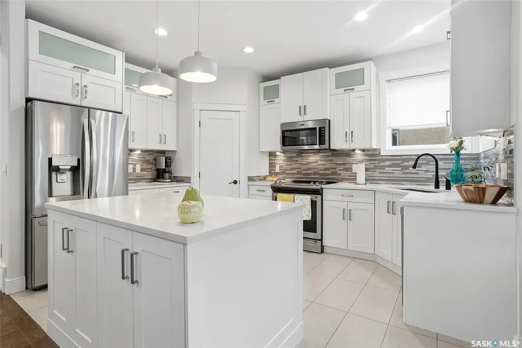606 Pichler Crescent Saskatoon SK S7V 0G2