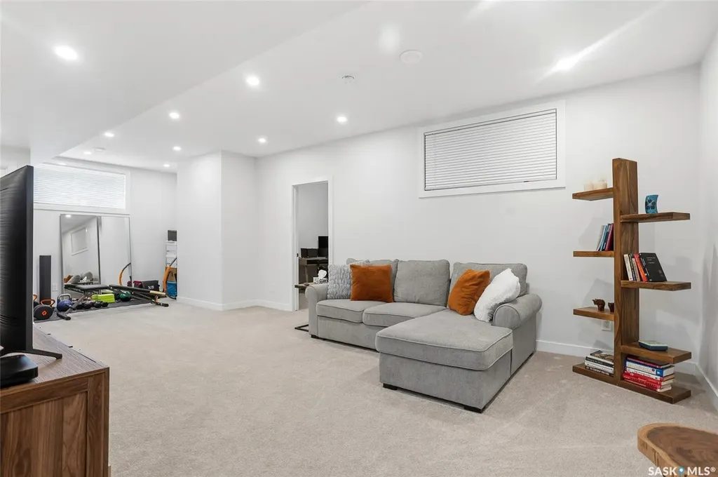 606 Pichler Crescent Saskatoon SK S7V 0G2