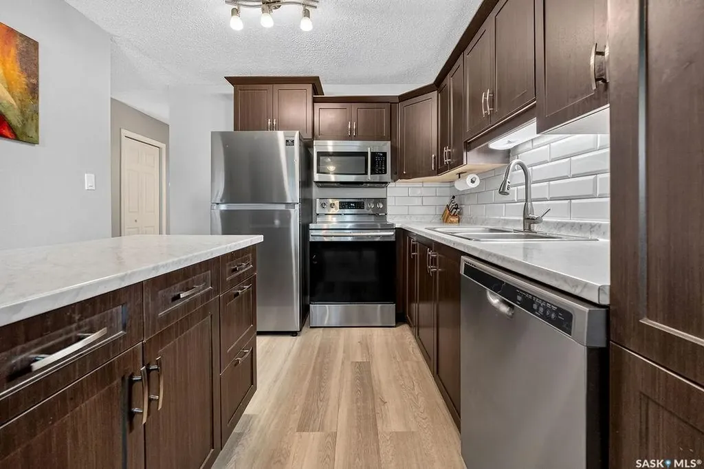 890 Samuels Crescent N Regina SK S4X 2L5