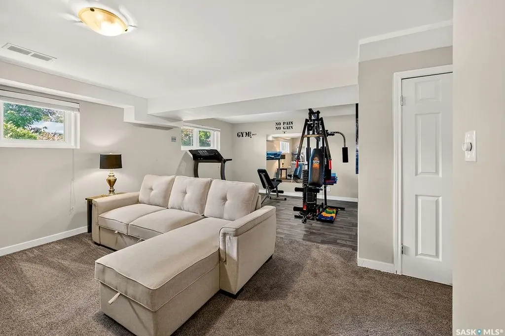 890 Samuels Crescent N Regina SK S4X 2L5