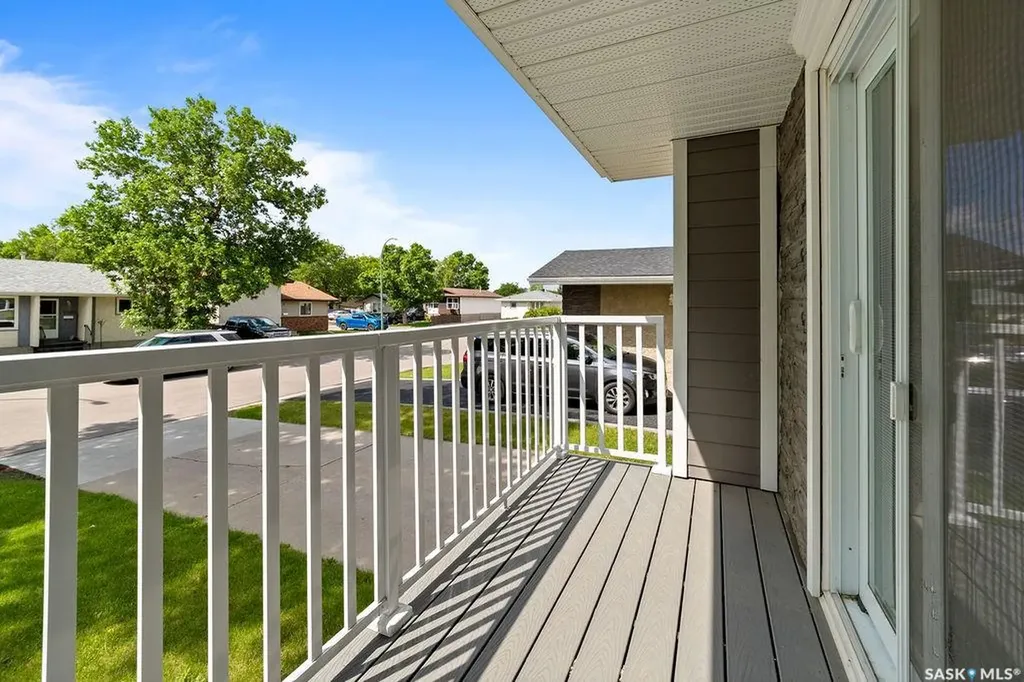 890 Samuels Crescent N Regina SK S4X 2L5