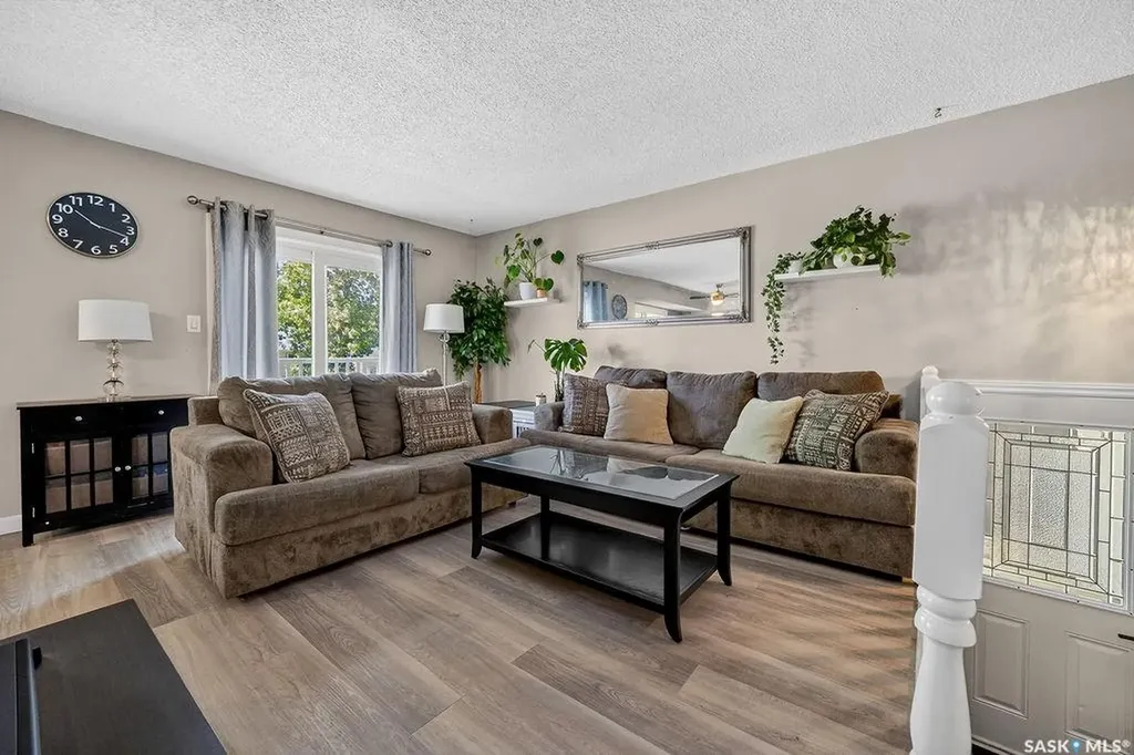 890 Samuels Crescent N Regina SK S4X 2L5