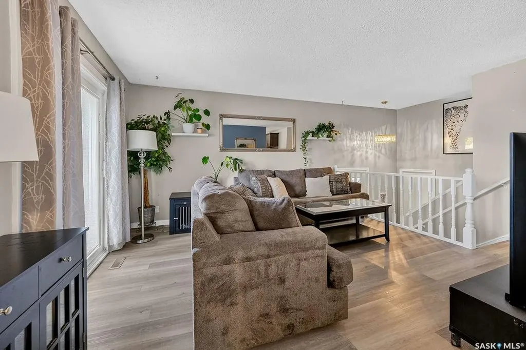 890 Samuels Crescent N Regina SK S4X 2L5