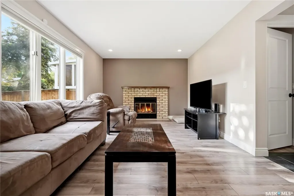 1122 Bayda Crescent Regina SK S4N 6Y6