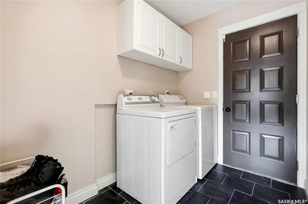 1122 Bayda Crescent Regina SK S4N 6Y6