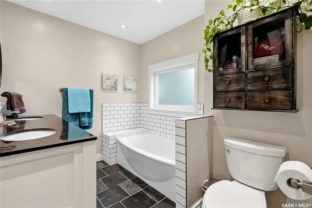 1122 Bayda Crescent Regina SK S4N 6Y6