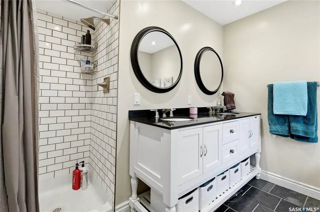 1122 Bayda Crescent Regina SK S4N 6Y6