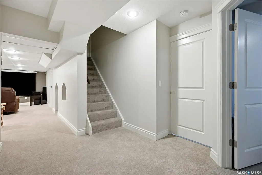 1122 Bayda Crescent Regina SK S4N 6Y6
