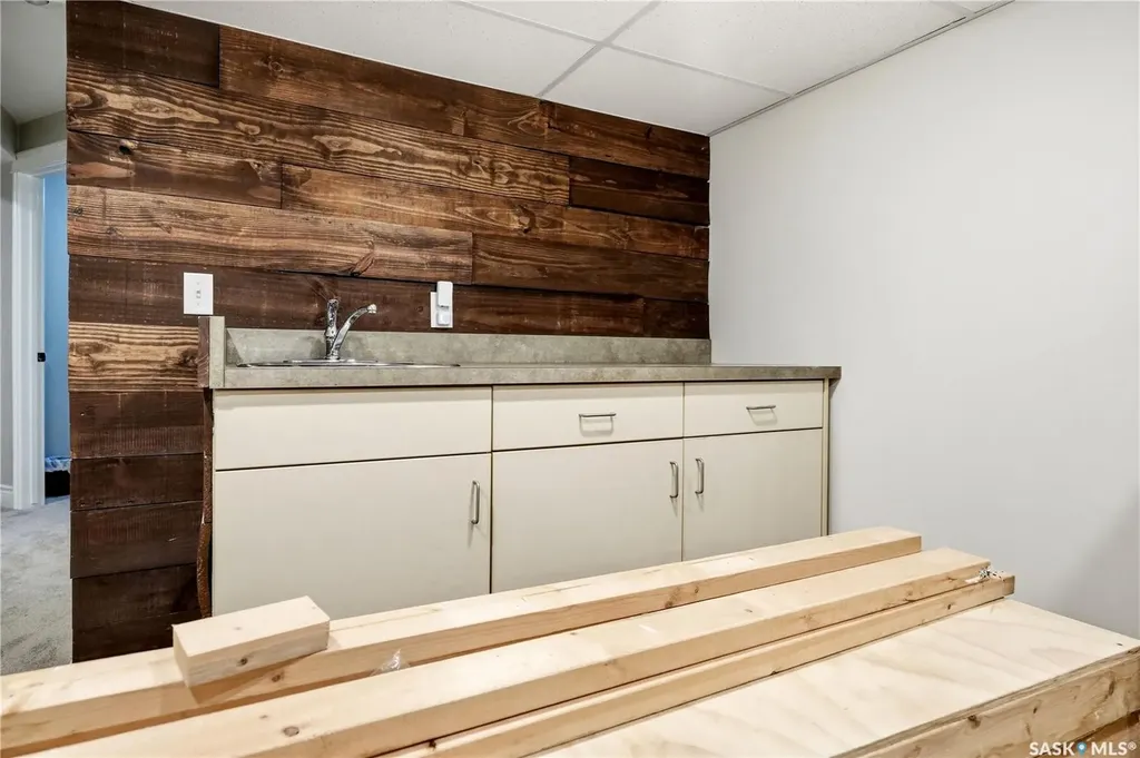 1122 Bayda Crescent Regina SK S4N 6Y6