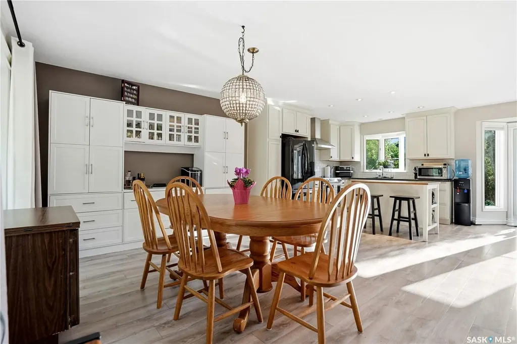 1122 Bayda Crescent Regina SK S4N 6Y6