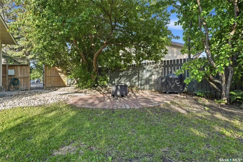 1122 Bayda Crescent Regina SK S4N 6Y6