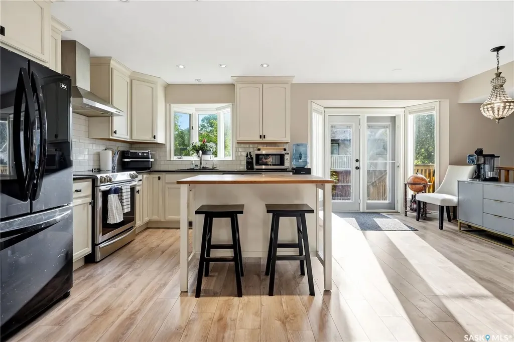 1122 Bayda Crescent Regina SK S4N 6Y6