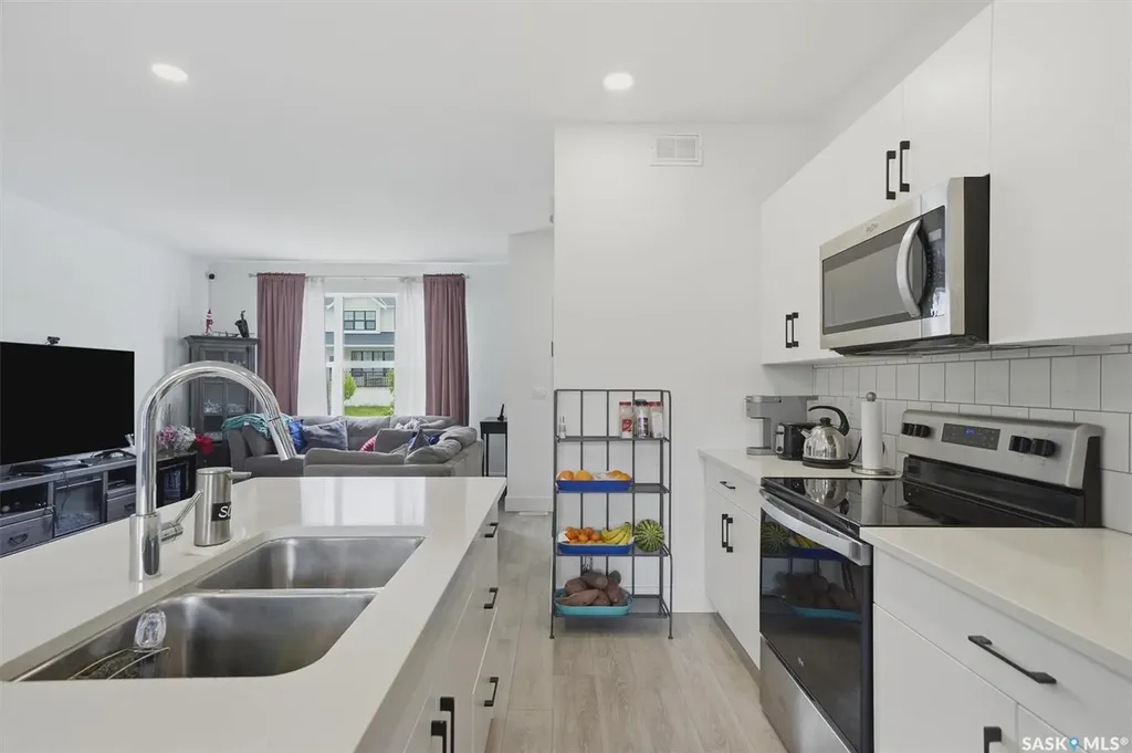 149 Rosewood Boulevard E Saskatoon SK S7V 0Z1