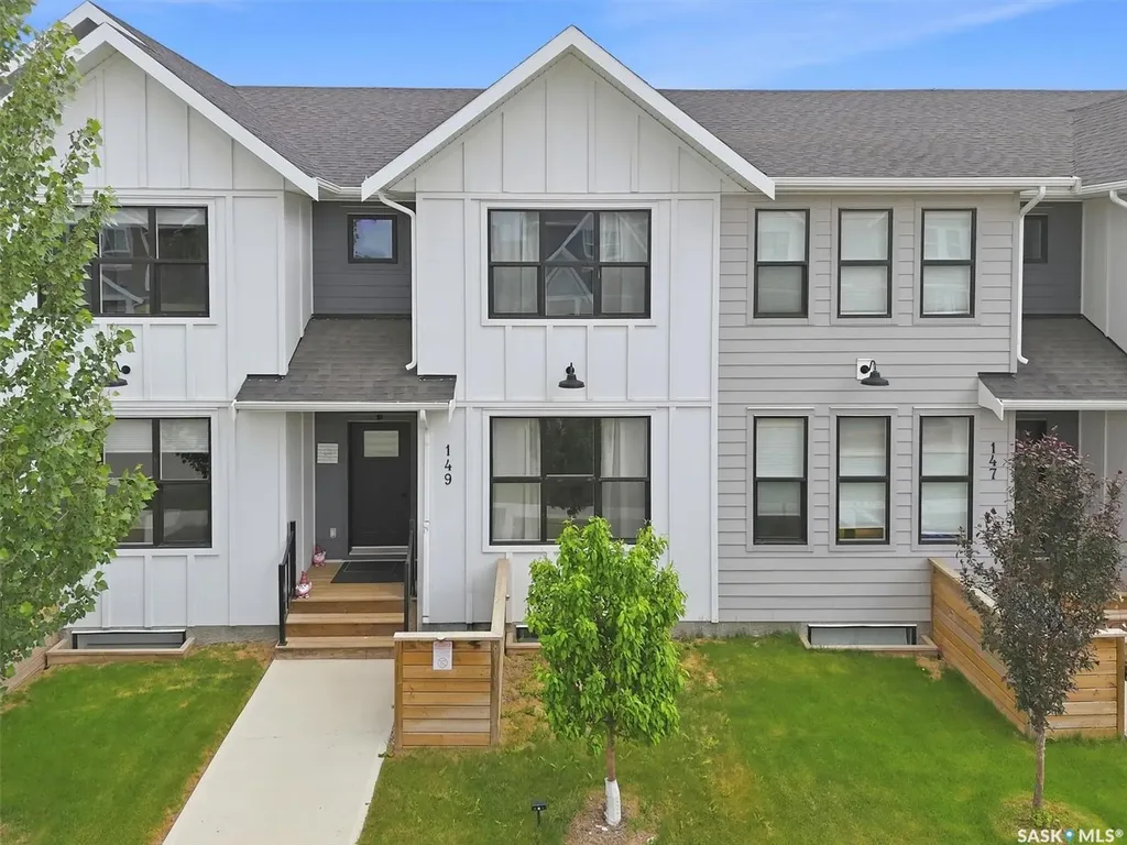 149 Rosewood Boulevard E Saskatoon SK S7V 0Z1