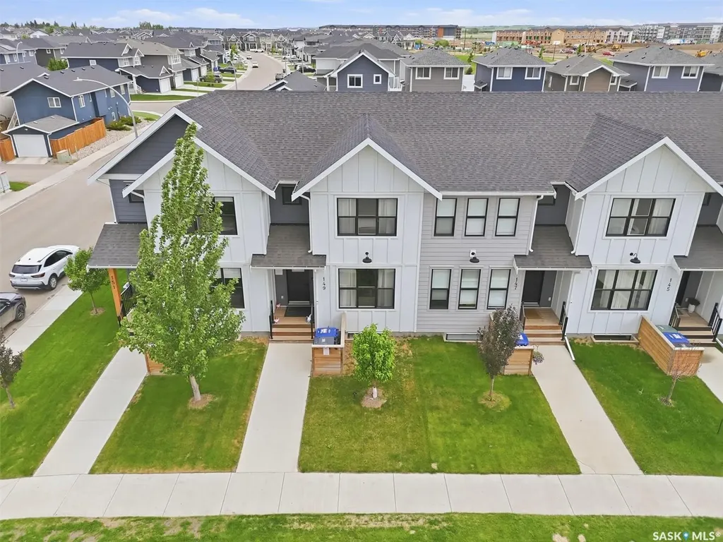 149 Rosewood Boulevard E Saskatoon SK S7V 0Z1