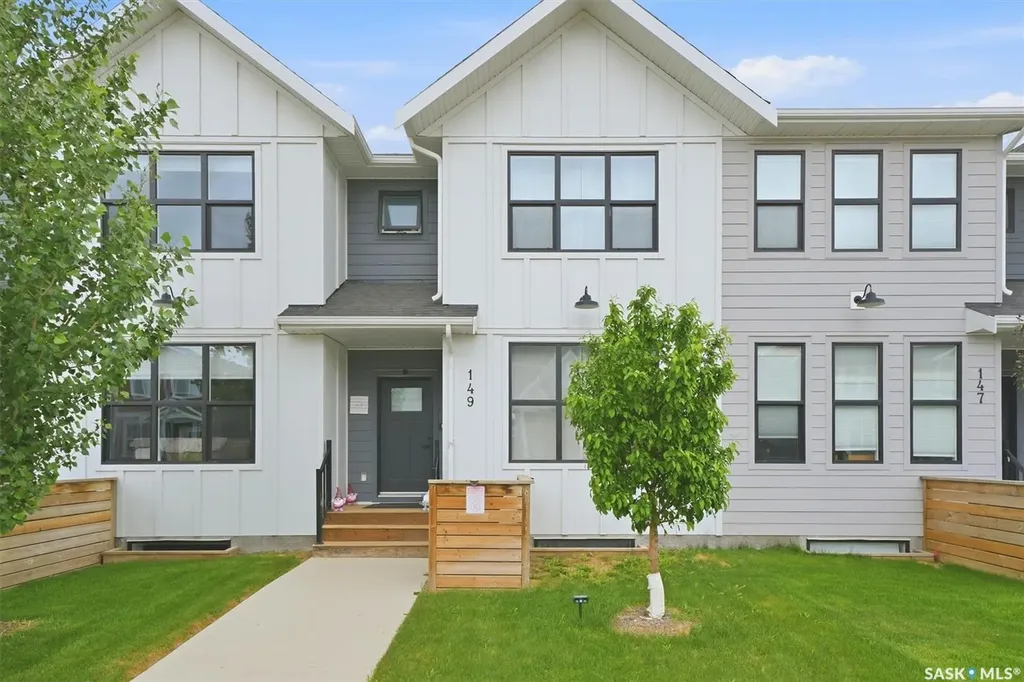149 Rosewood Boulevard E Saskatoon SK S7V 0Z1