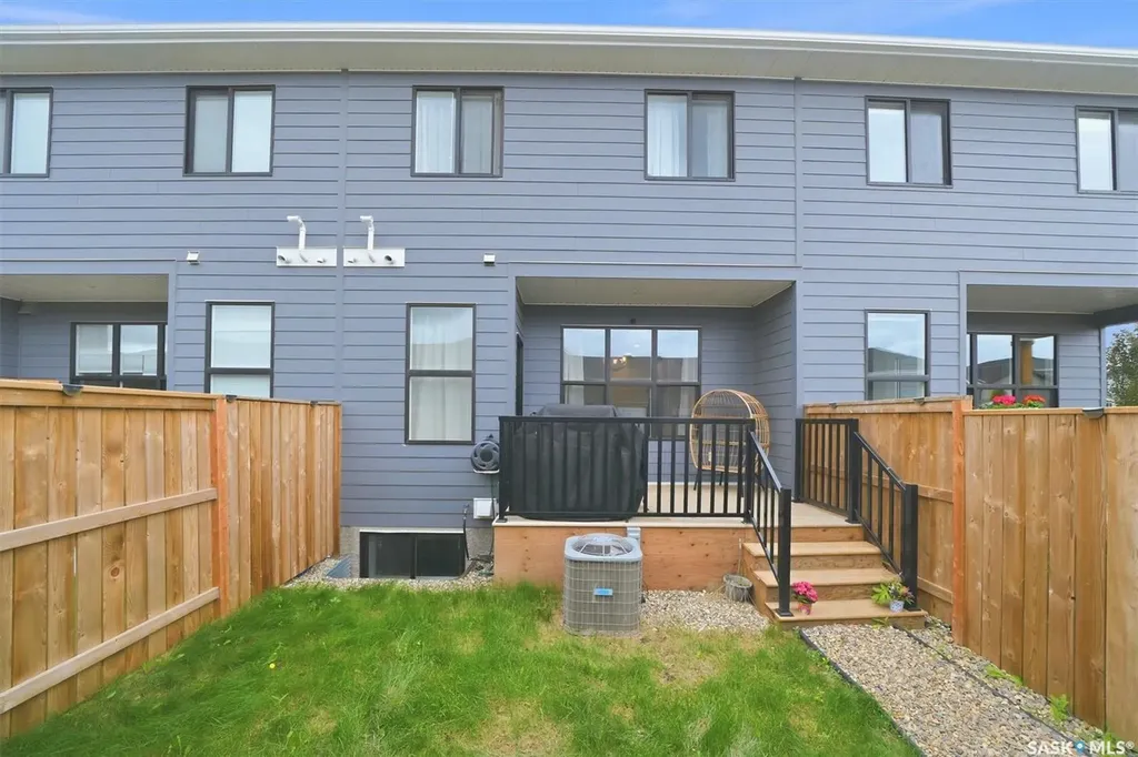 149 Rosewood Boulevard E Saskatoon SK S7V 0Z1