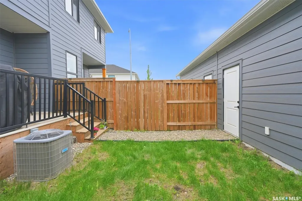 149 Rosewood Boulevard E Saskatoon SK S7V 0Z1