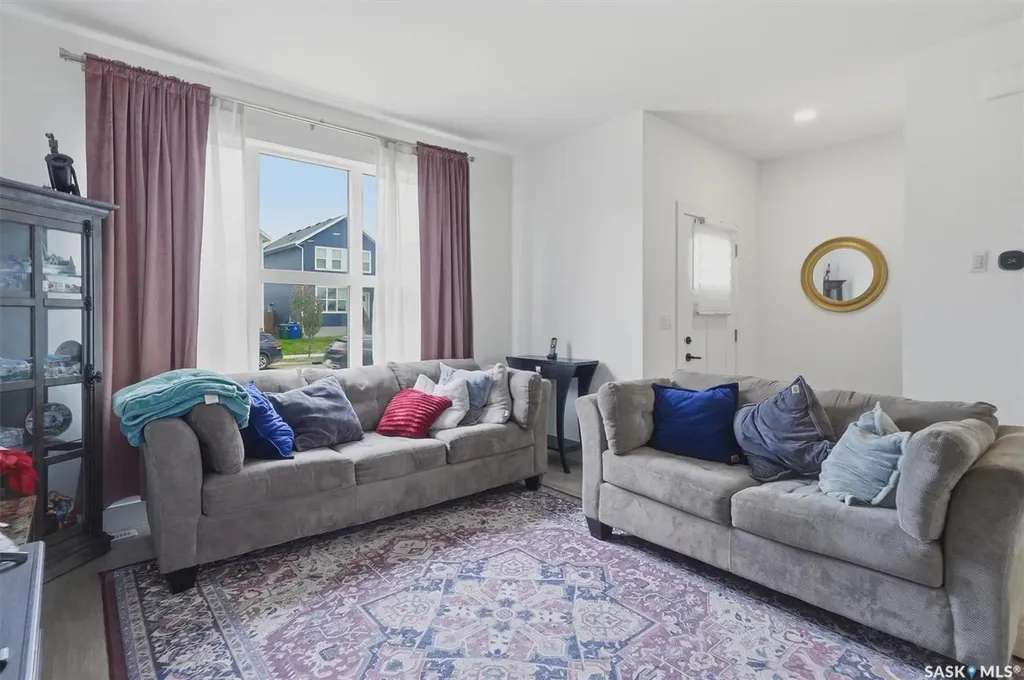 149 Rosewood Boulevard E Saskatoon SK S7V 0Z1