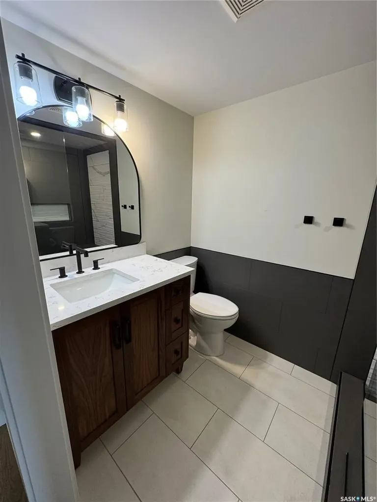 1601 1st Street Estevan SK S4A 0C3