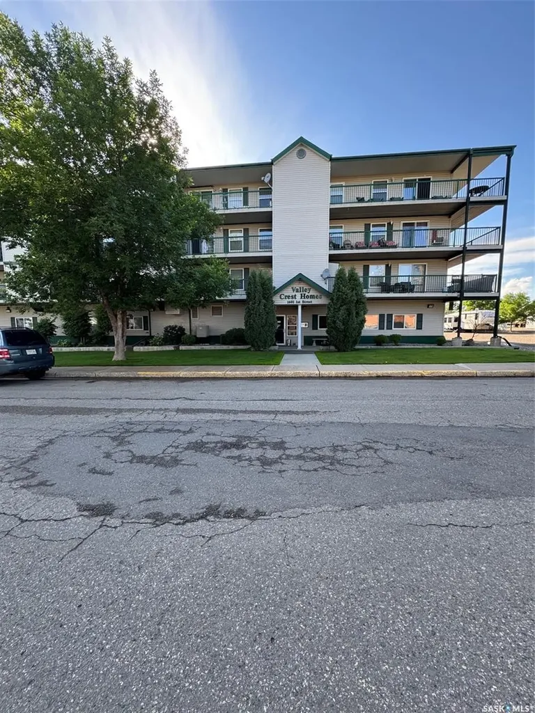 1601 1st Street Estevan SK S4A 0C3