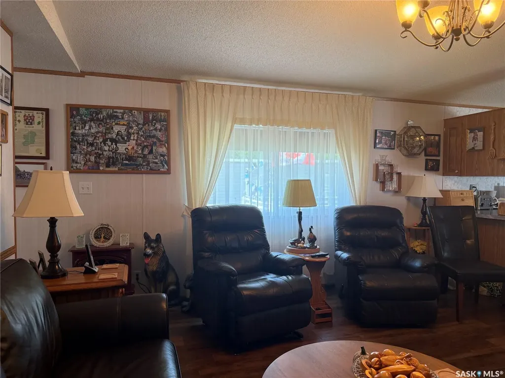 1455 9th Avenue NE Moose Jaw SK S6J 1C6
