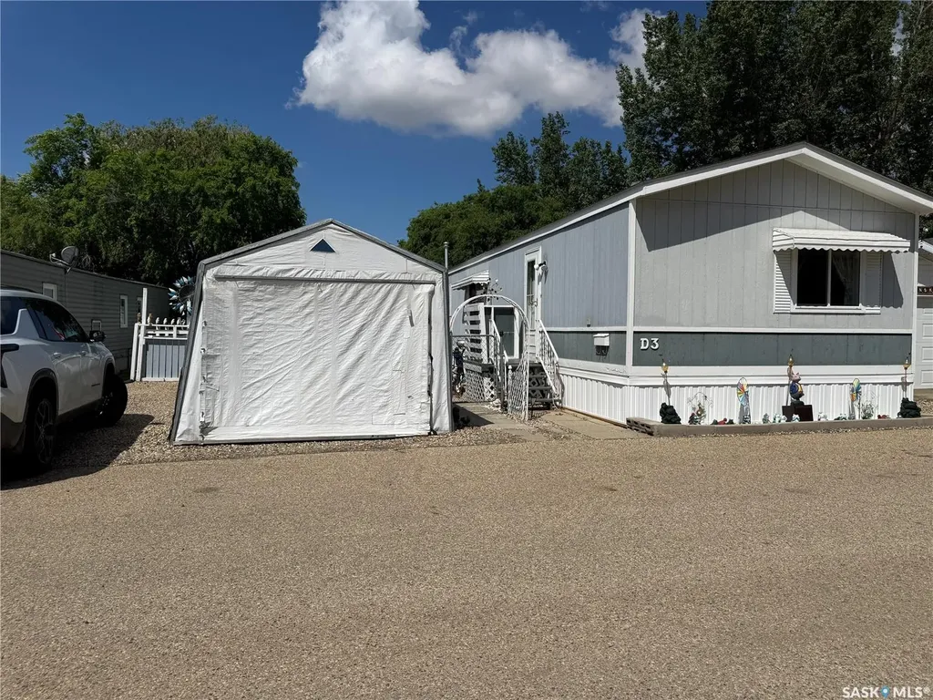 1455 9th Avenue NE Moose Jaw SK S6J 1C6
