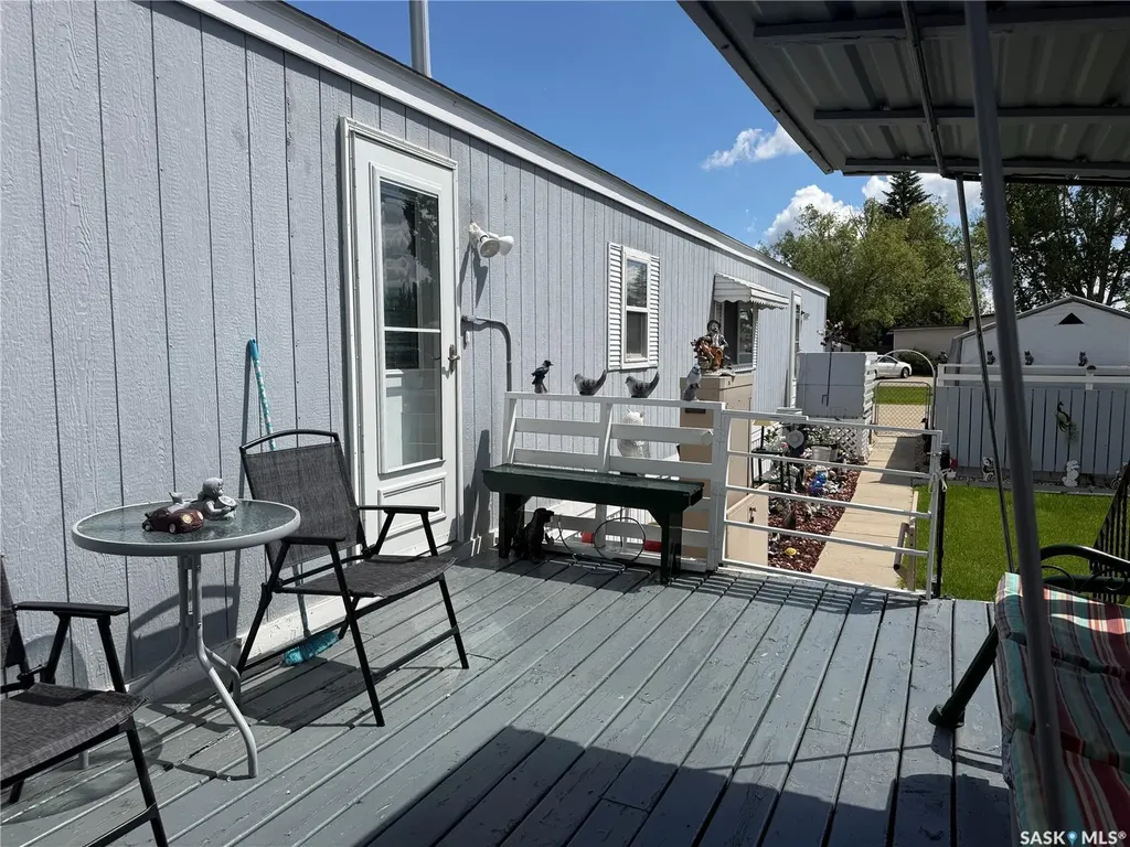 1455 9th Avenue NE Moose Jaw SK S6J 1C6