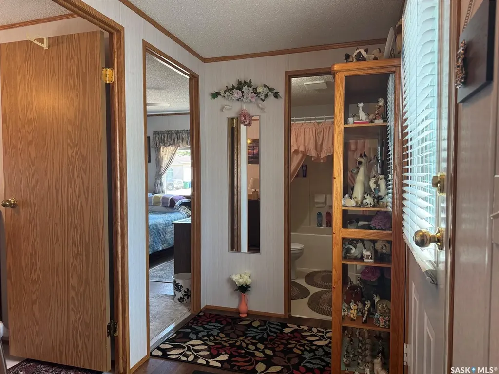 1455 9th Avenue NE Moose Jaw SK S6J 1C6