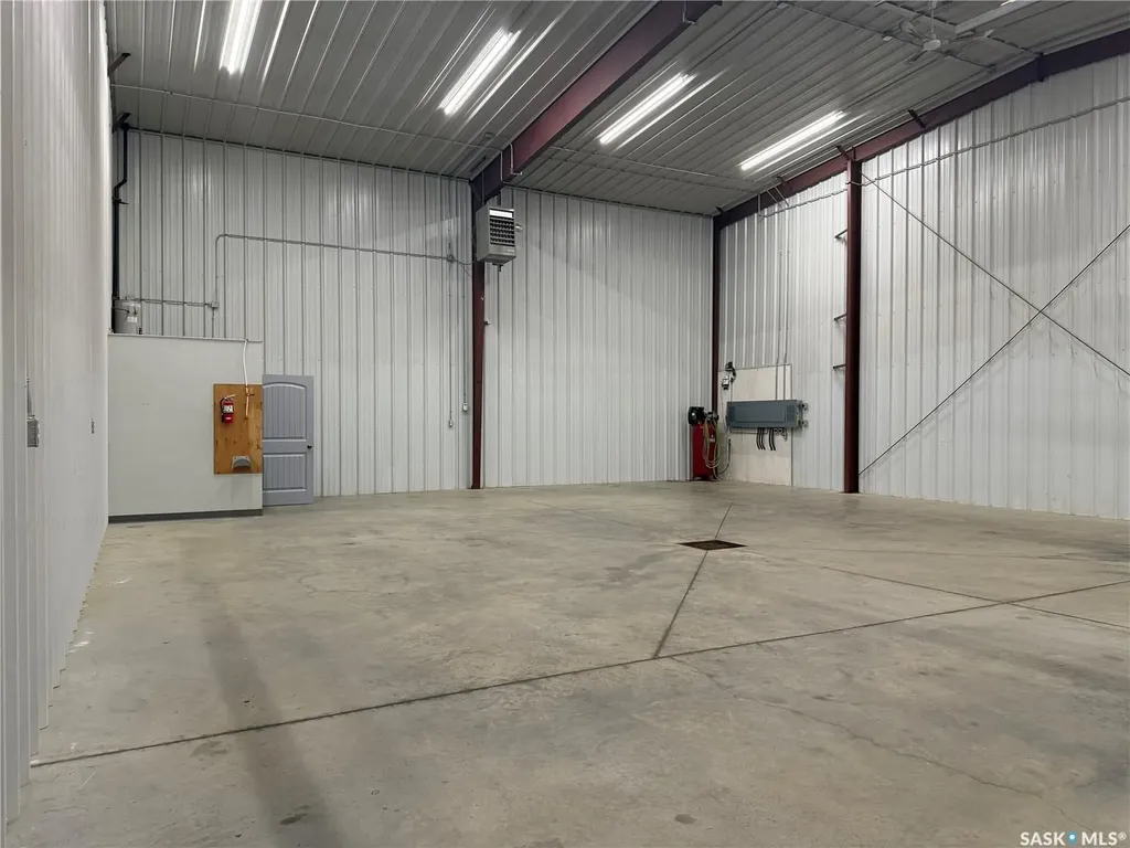 830 Snyder Road Moose Jaw SK S6H 4Y4