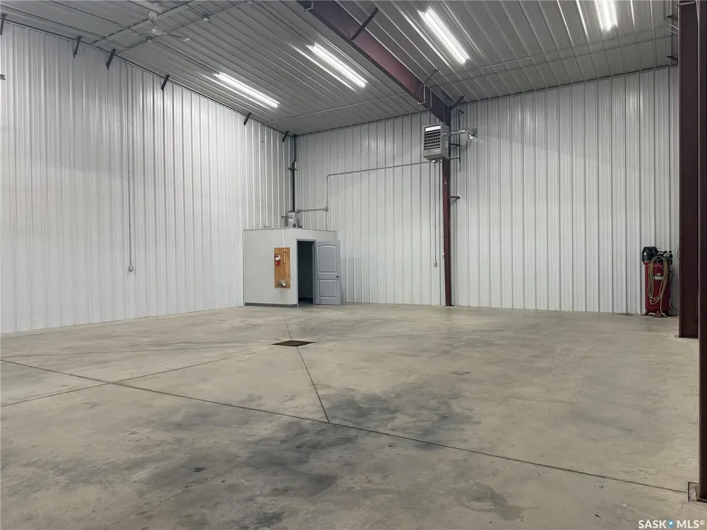 830 Snyder Road Moose Jaw SK S6H 4Y4
