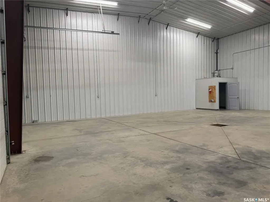 830 Snyder Road Moose Jaw SK S6H 4Y4