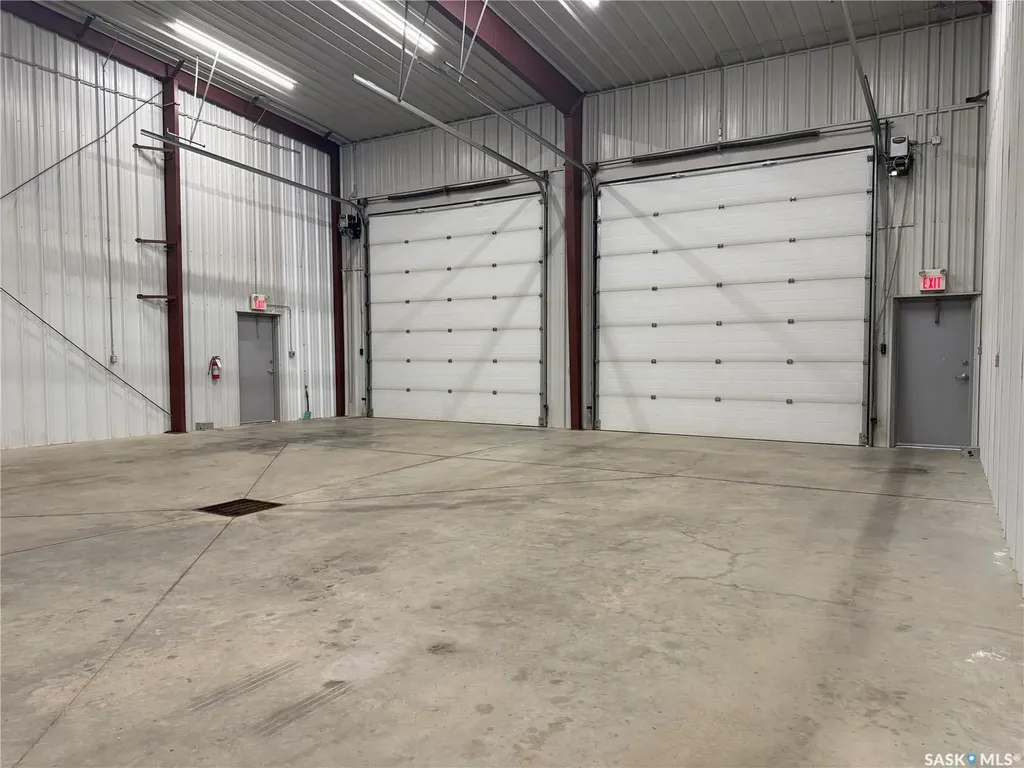 830 Snyder Road Moose Jaw SK S6H 4Y4
