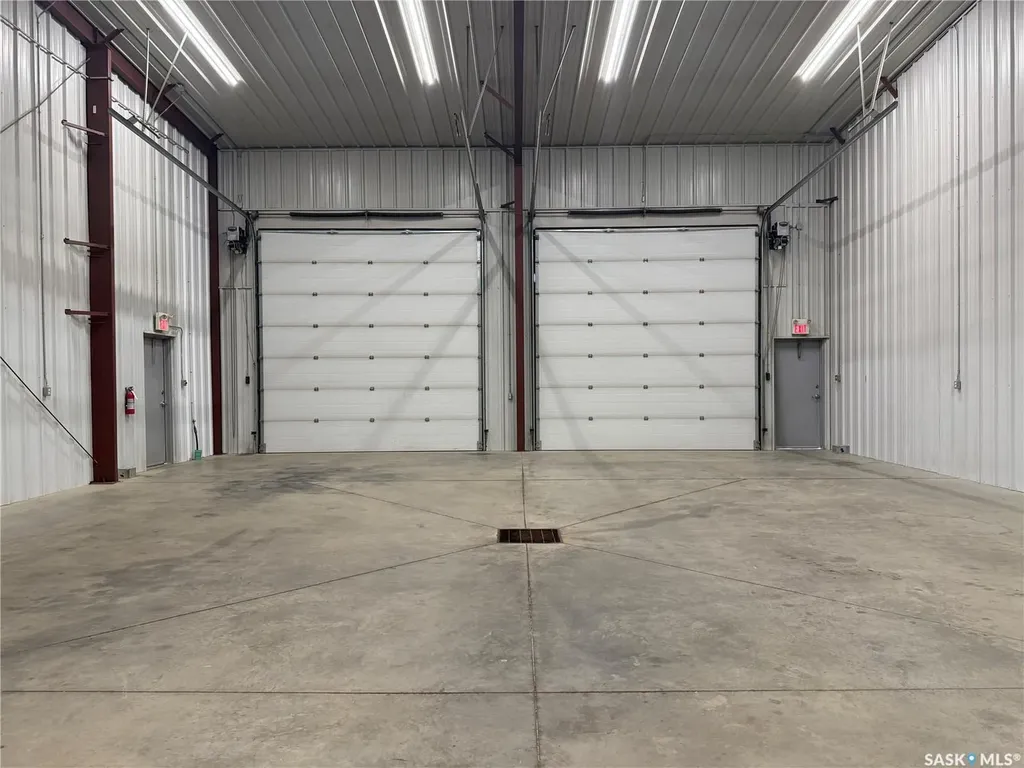 830 Snyder Road Moose Jaw SK S6H 4Y4